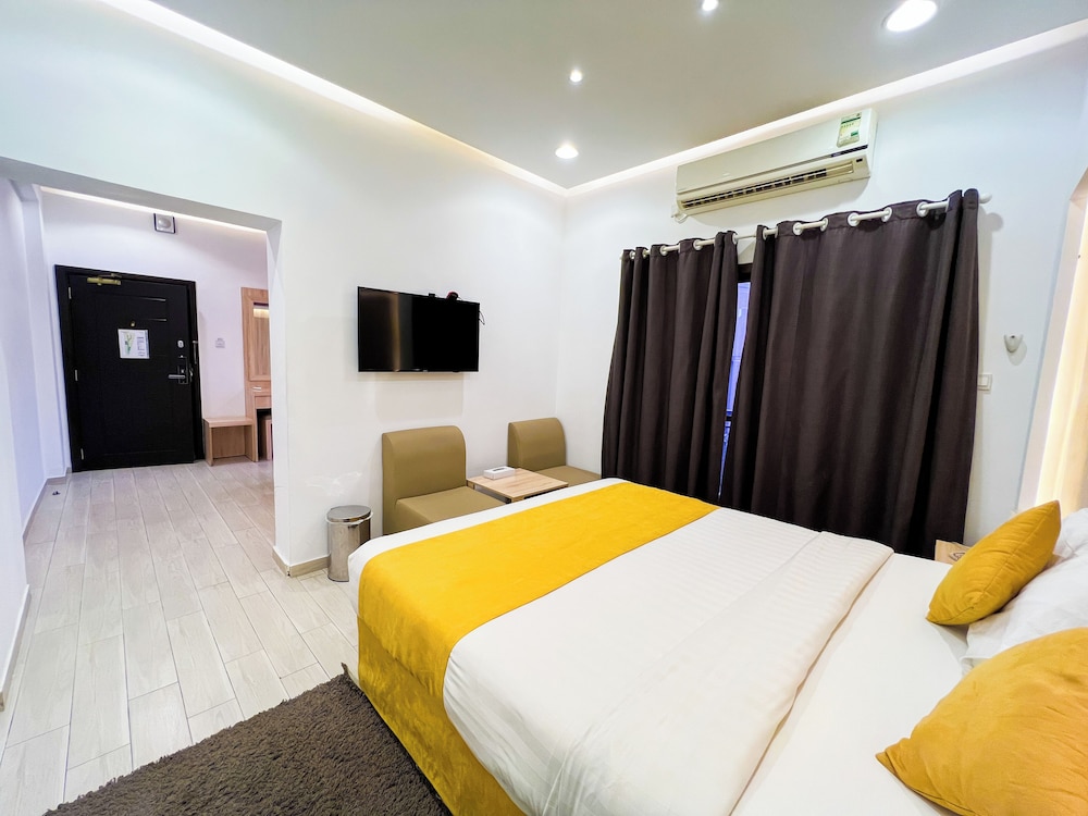 Capital O 314 24 Gold Hotel 19/49