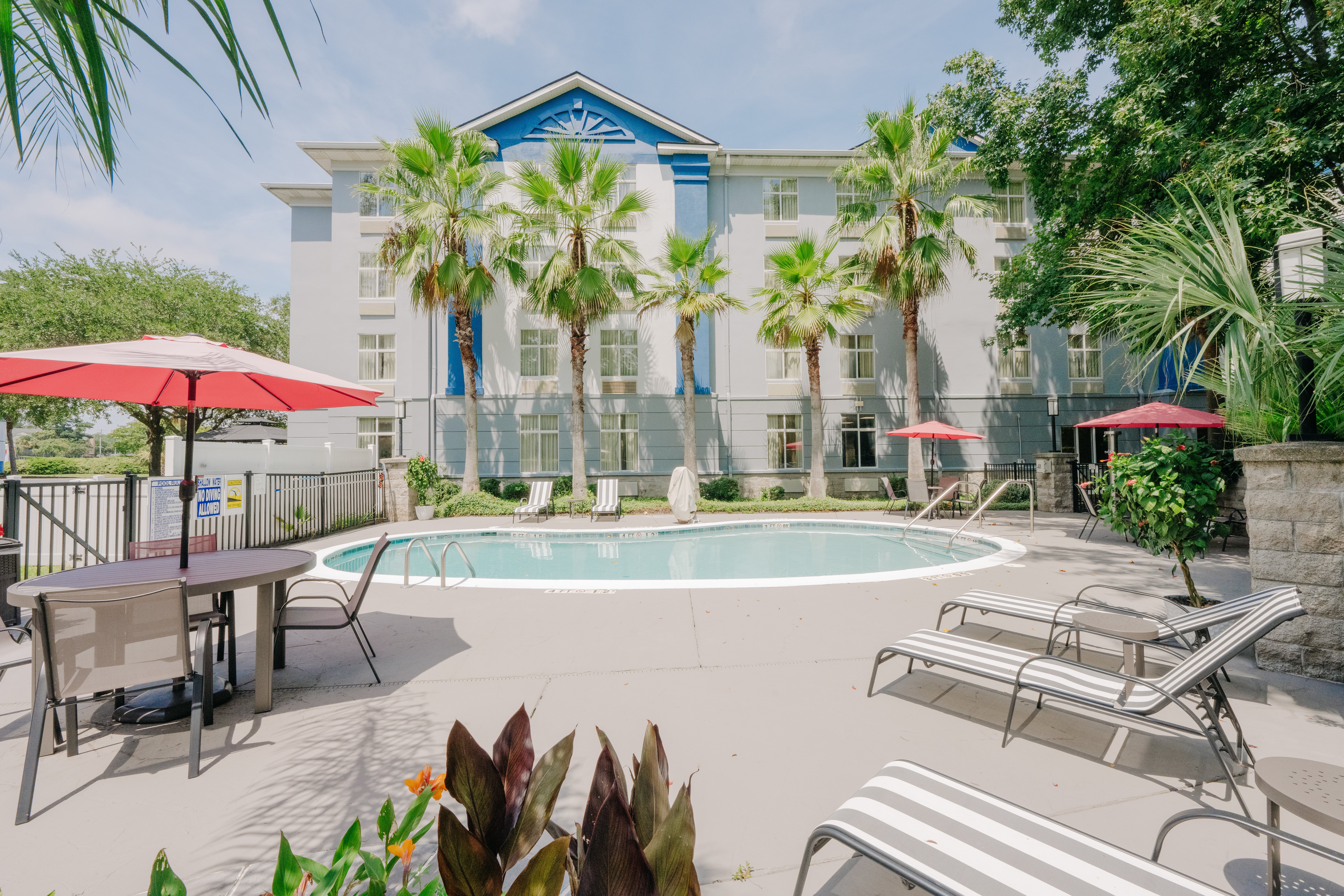 Holiday Inn Express Charleston Ashley Phosphate 26/30