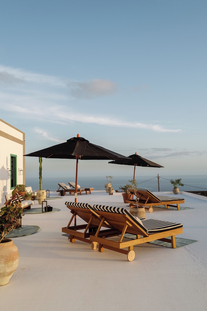 Hotel Cesar Lanzarote 46/50