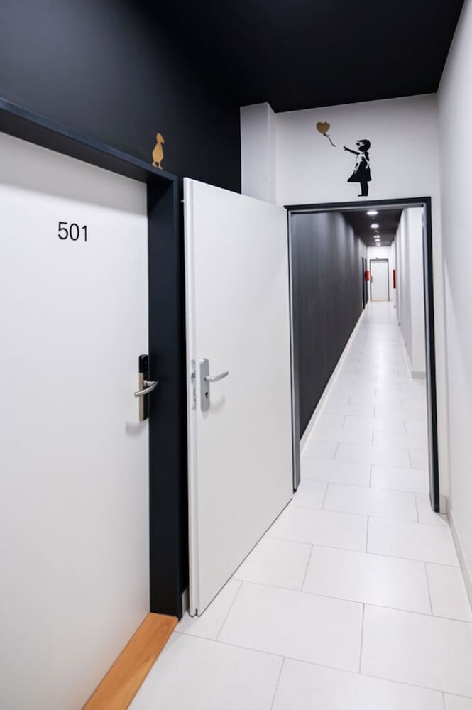 Post 120 Suites 14/20