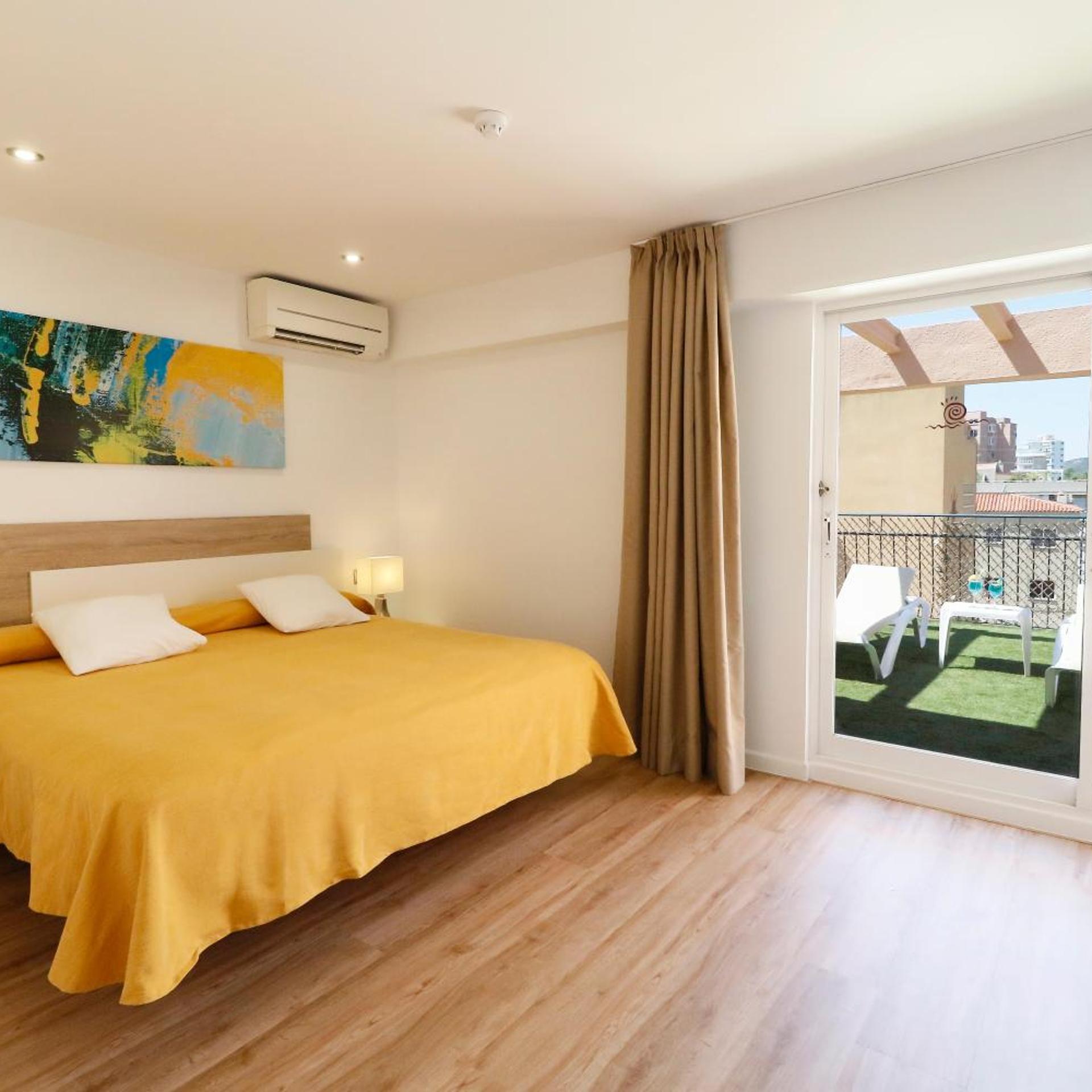 غرفة سوبيريور بسرير مزدوج أو سريرين منفصلين بشرفة، Gabarda Hotel 8/10