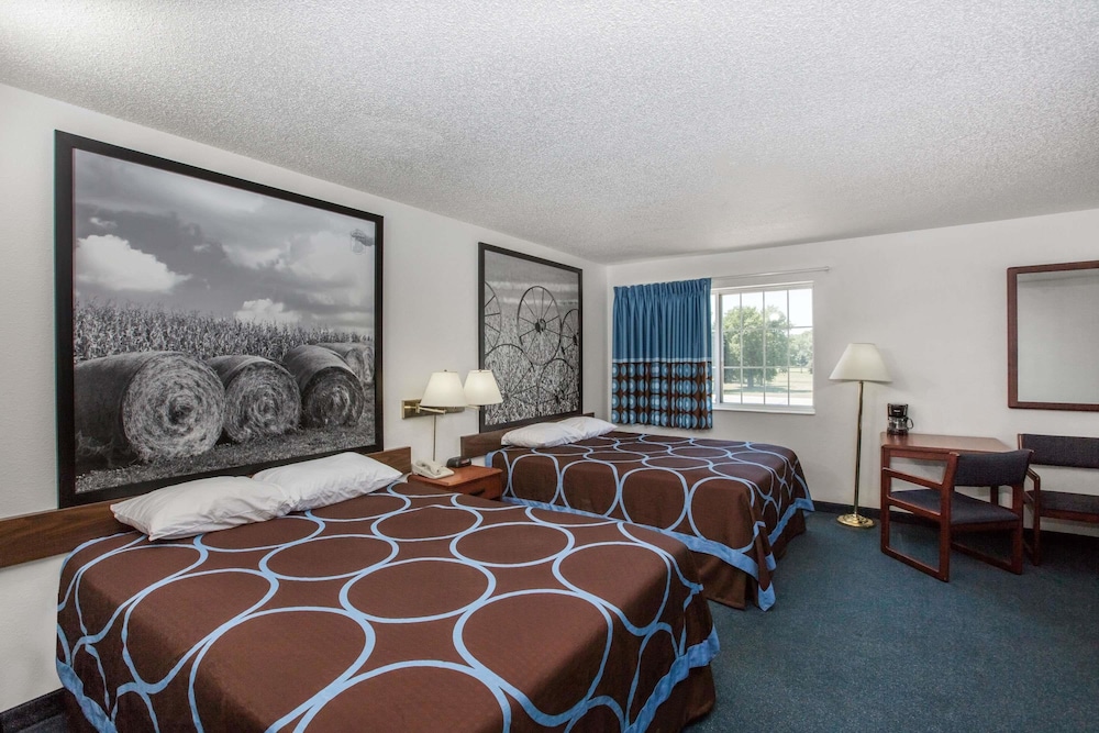Super 8 by Wyndham Ida Grove 11/40