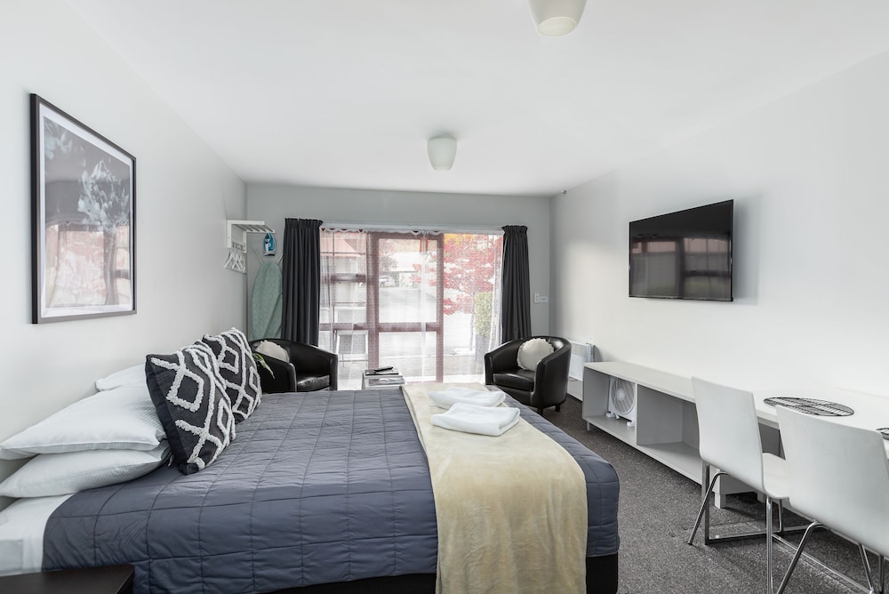 Arrowtown Motel Apartments 26/72