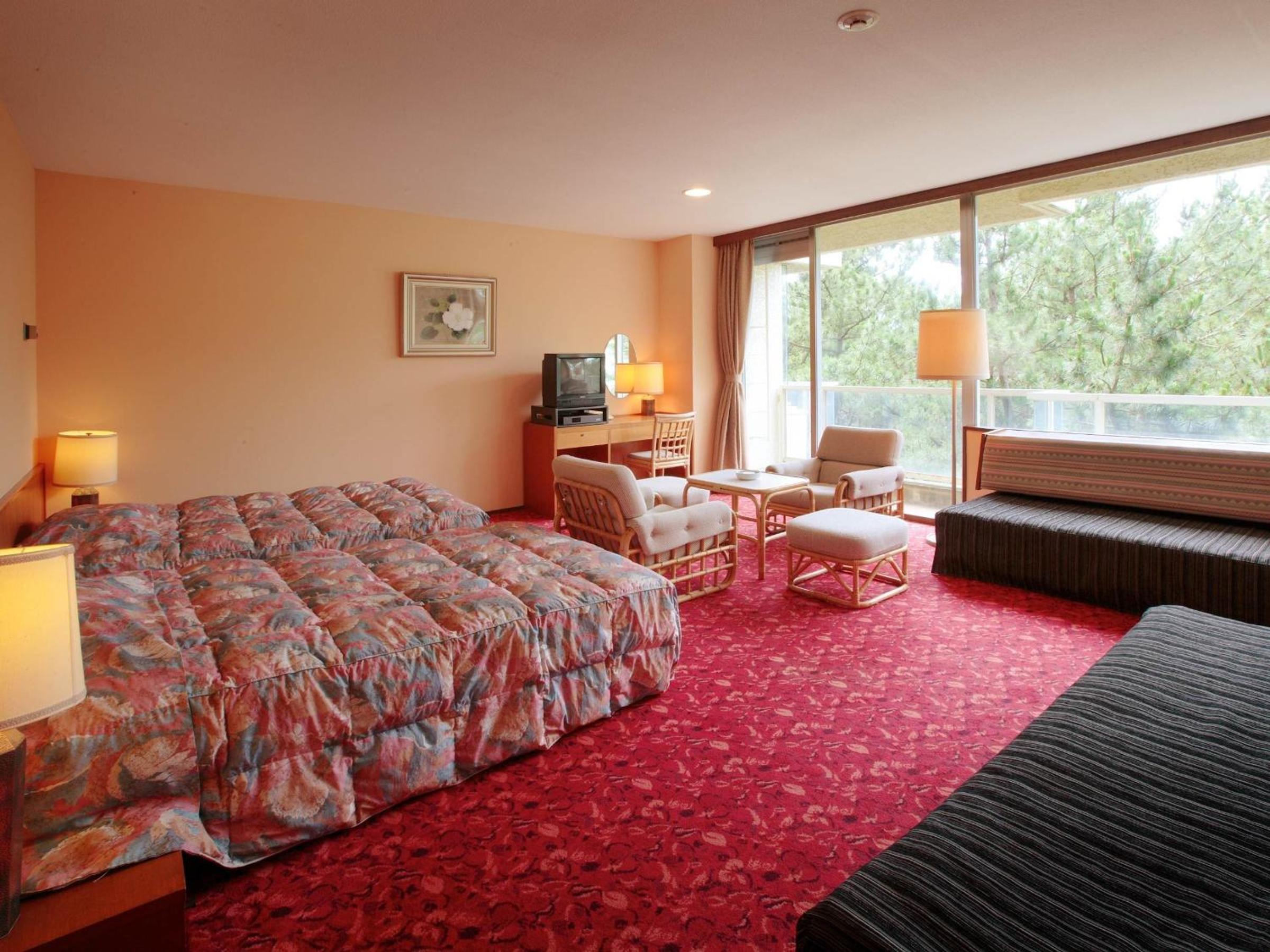 Room, Twin Beds, Forest View, 2 Sofa