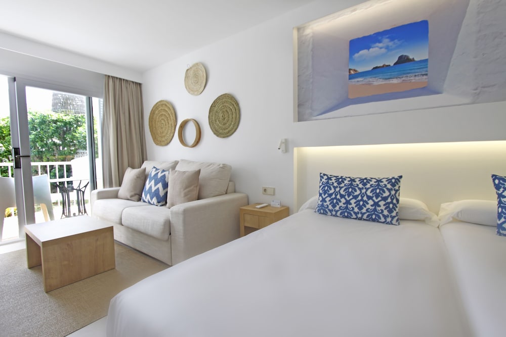 BG Portinatx Beach Club Hotel 9/30