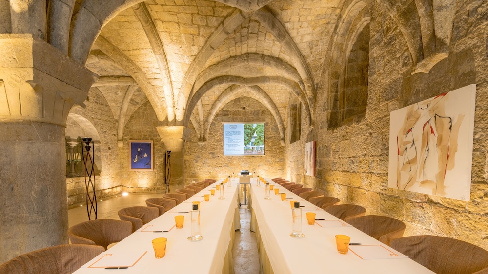 Hostellerie De L'abbaye De La Celle 50/50