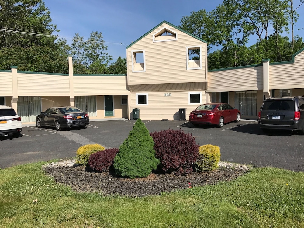 Value Inn 49/63