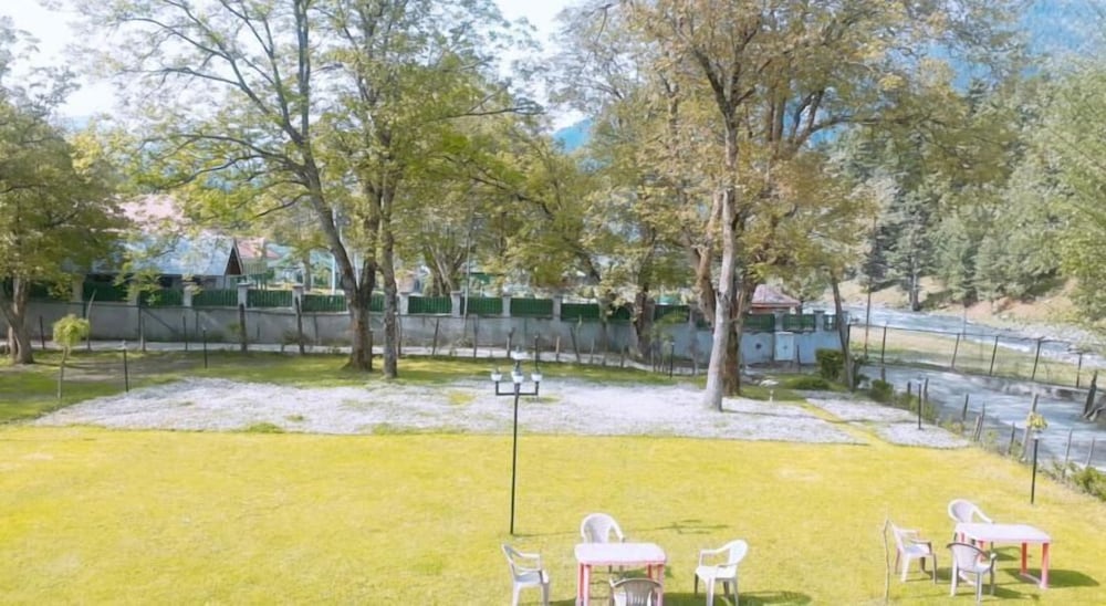 Zebrina Guest House 37/50