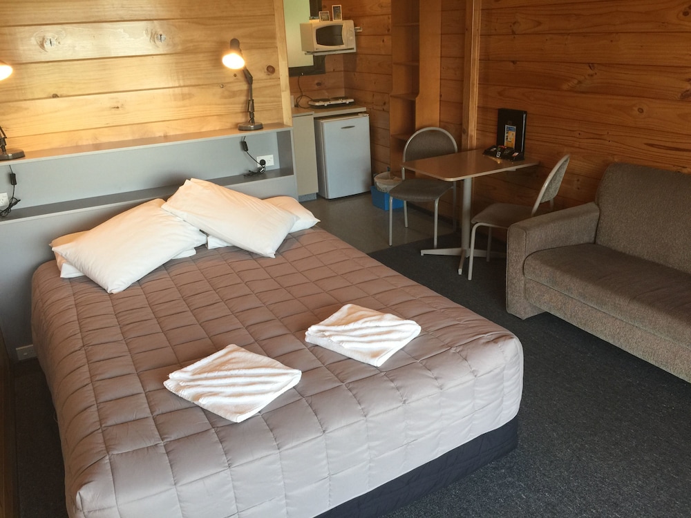 Greymouth Seaside Top 10 Holiday Park 28/71