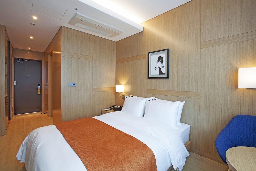 Hotel Lacky Gwangyang 15/62