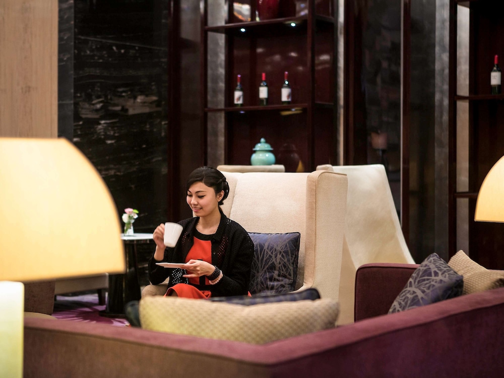 Pullman Weifang 32/78