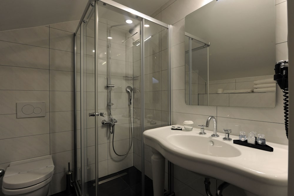 Le Petit Palace Hotel 46/50