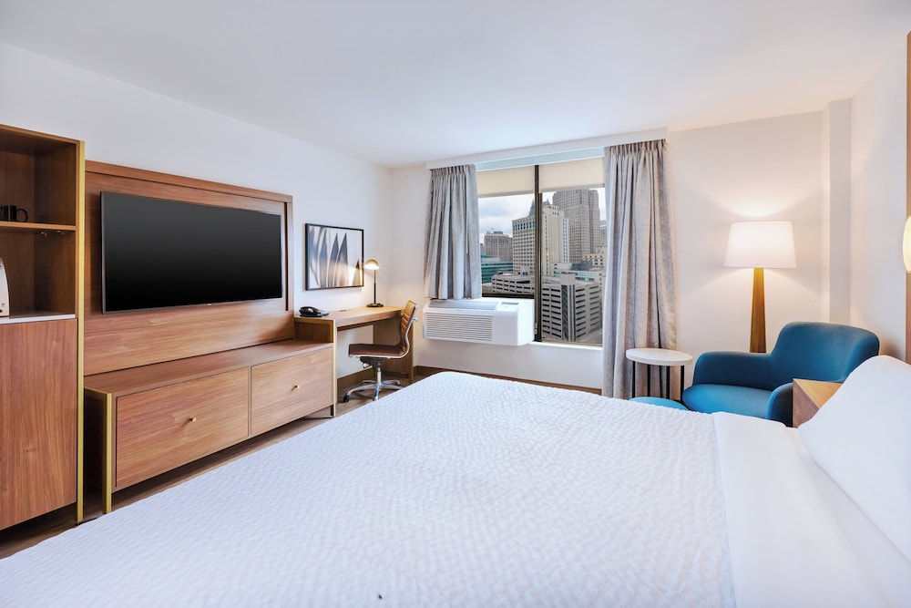 Standard, King Bed, Accessible