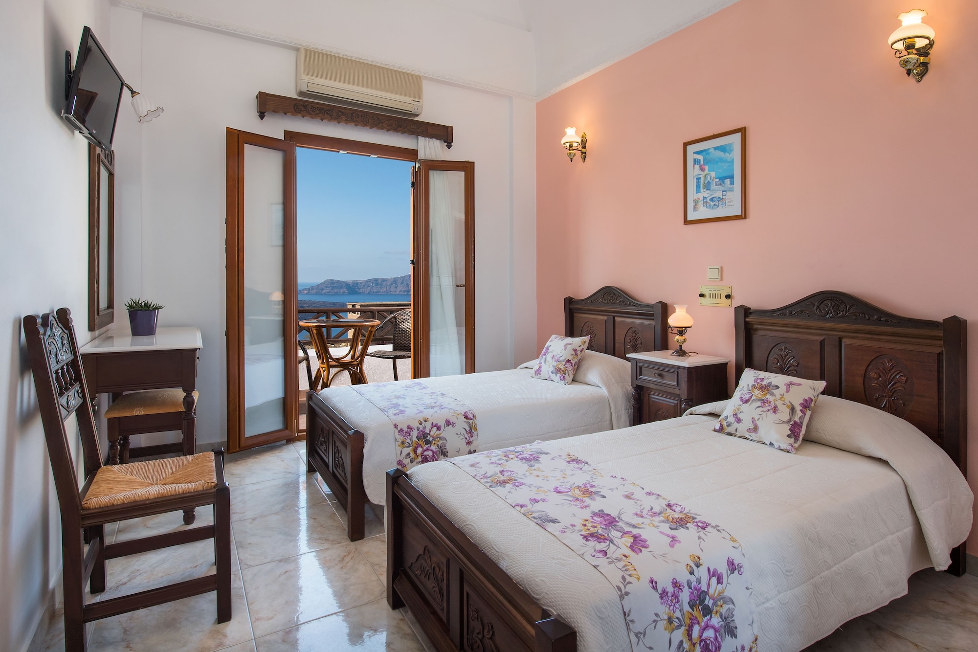 DELUXE, DOUBLE BED, VOLCANO VIEW