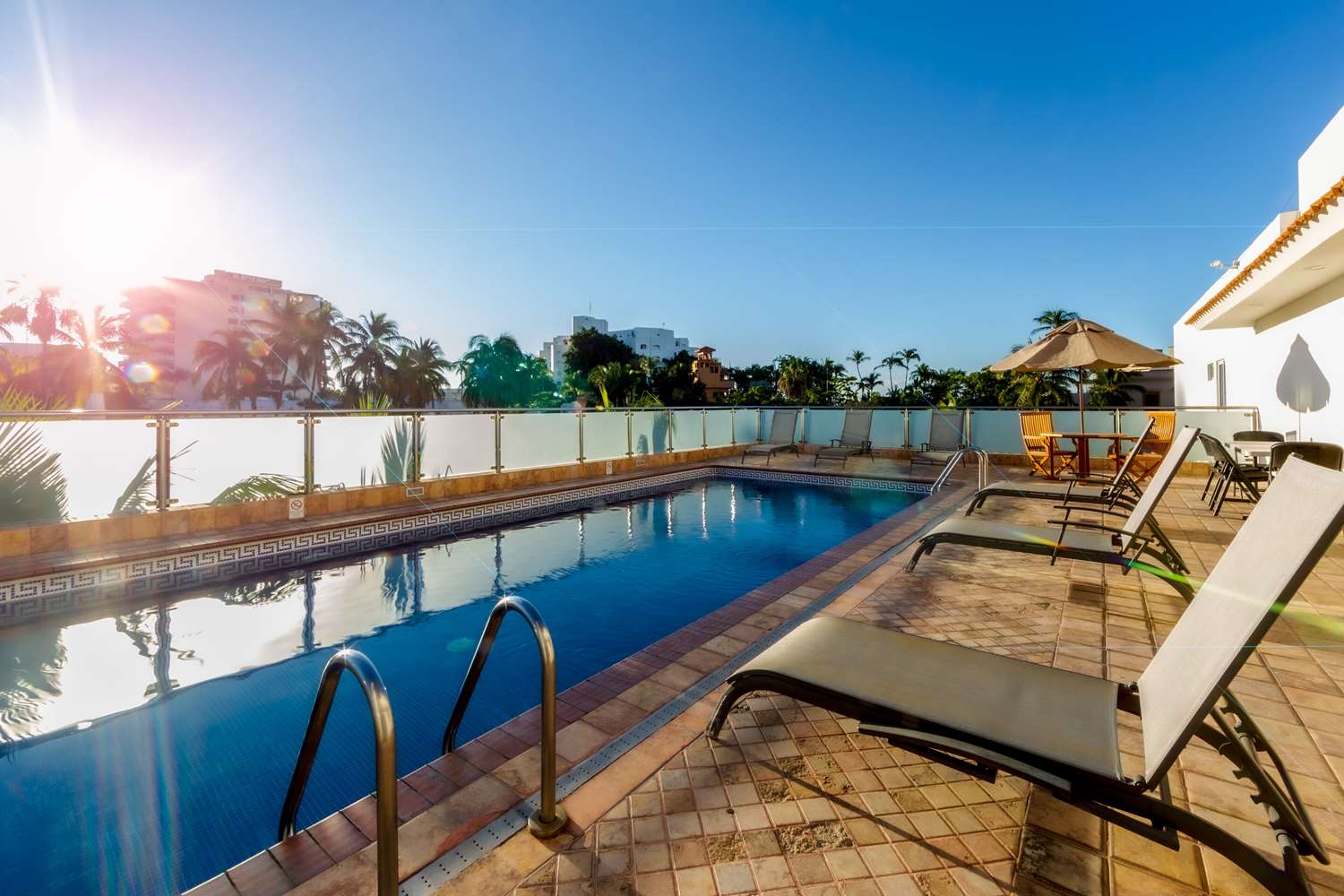Quality Inn Mazatlan 14/16