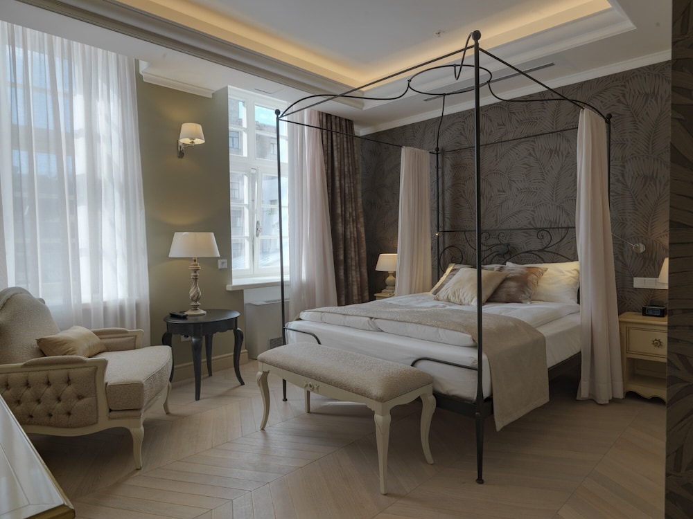 Relais Le Chevalier 51/64