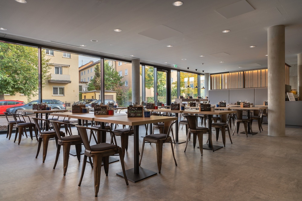 Holiday Inn - the niu, Timber Esslingen by IHG 60/67