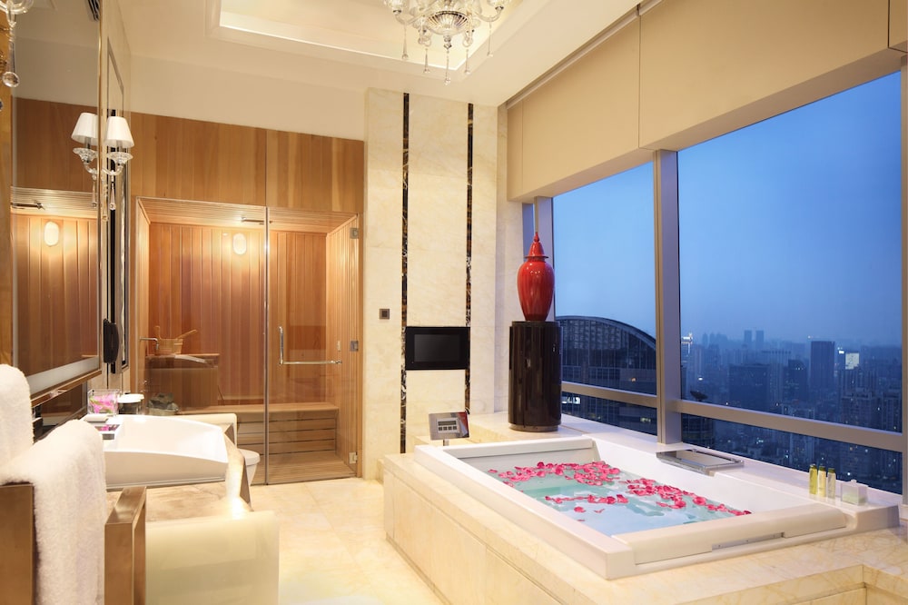 DoubleTree by Hilton Hotel Guangzhou 33/72