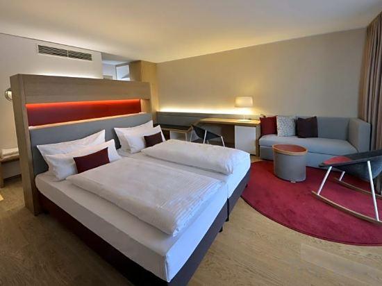 Exquisite, Double Bed
