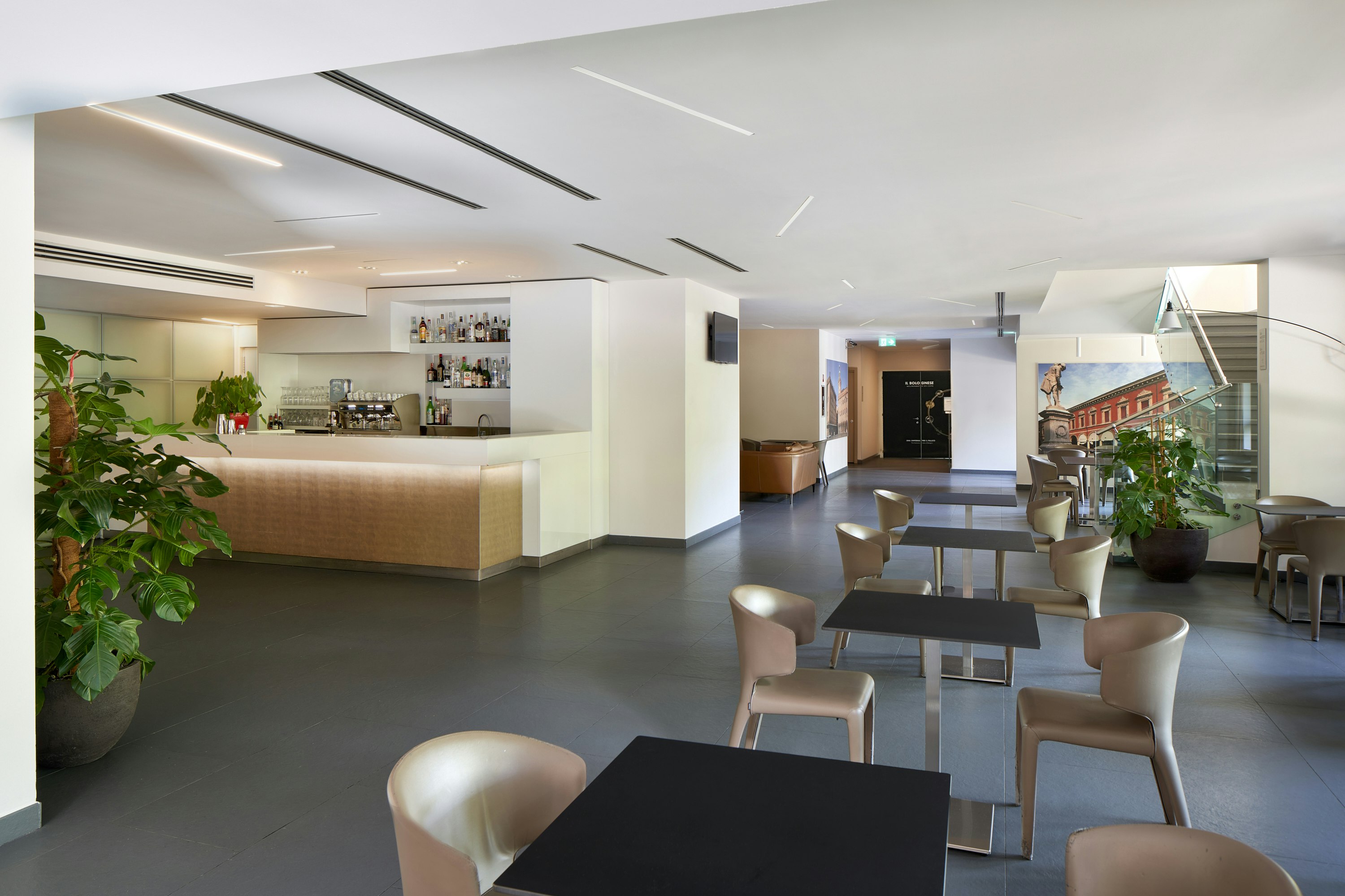 Unahotels Bologna Fiera 63/87