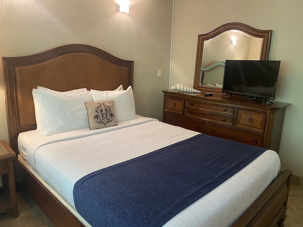 Casitas Coral Ridge formerly Estoril Paradise Inn 13/50