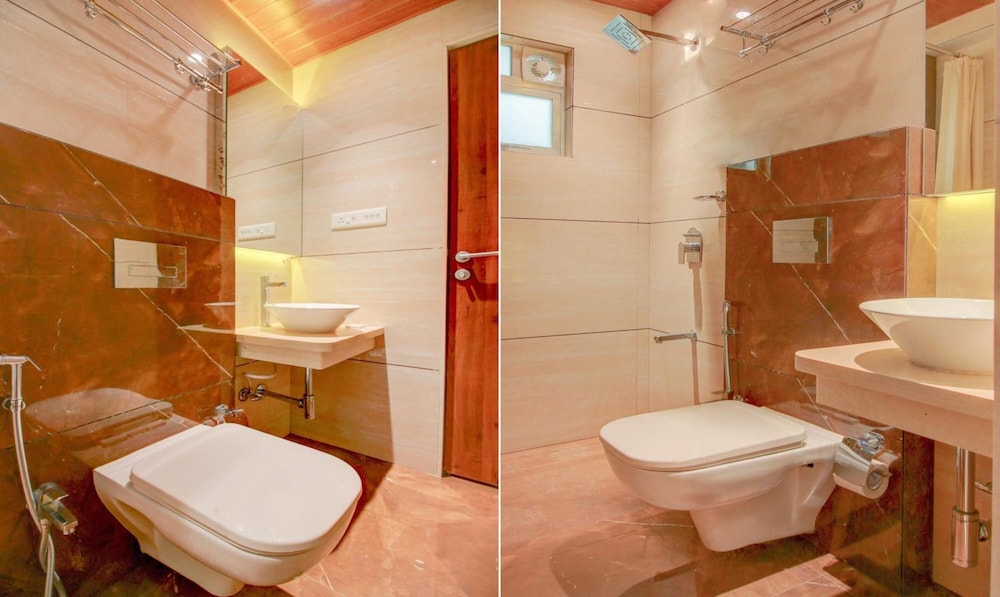 Hotel Srikrishna Paradise 44/46