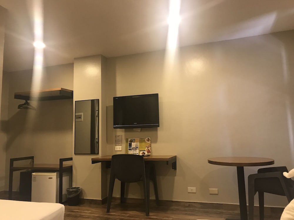 Cebu R Hotel Capitol 26/34