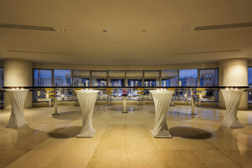 Qabila Westbay Hotel by Marriott 60/65