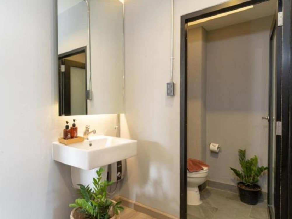 Arch39 Art & Craft Hotel 74/75