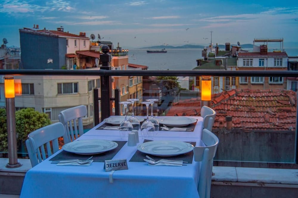 Sarnic Premier Hotel 45/61