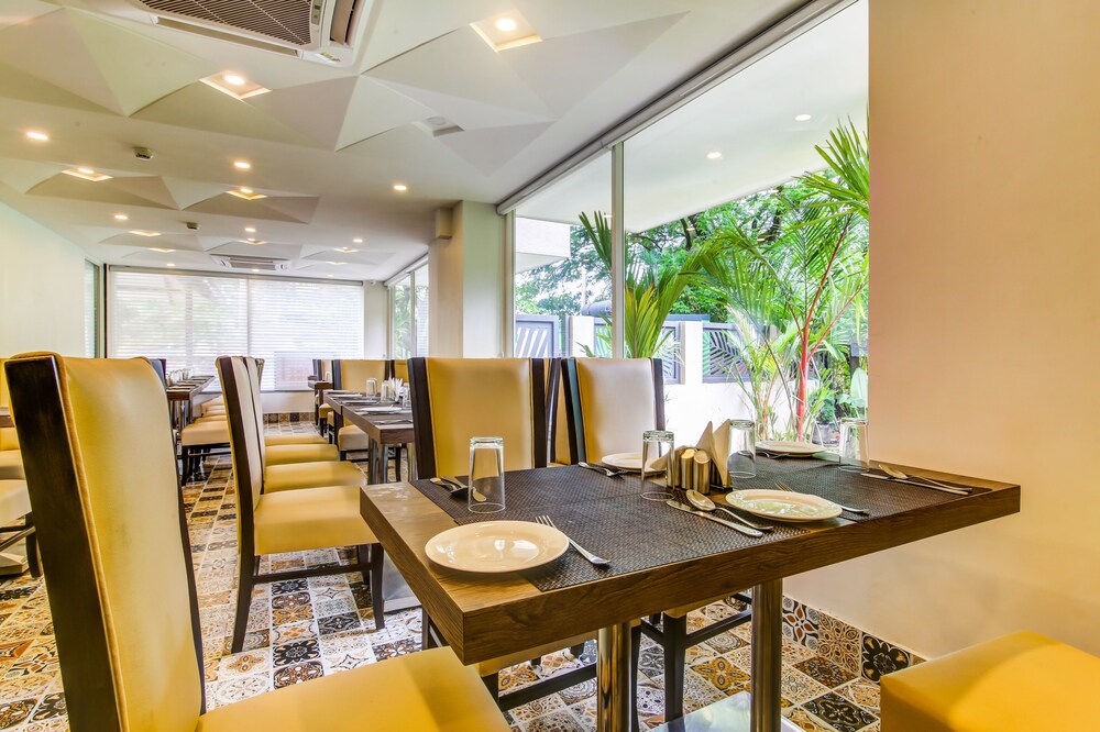 Hotel Regent Laguna 25/35