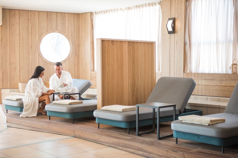 Les Flamants Roses Thalasso Spa 72/83