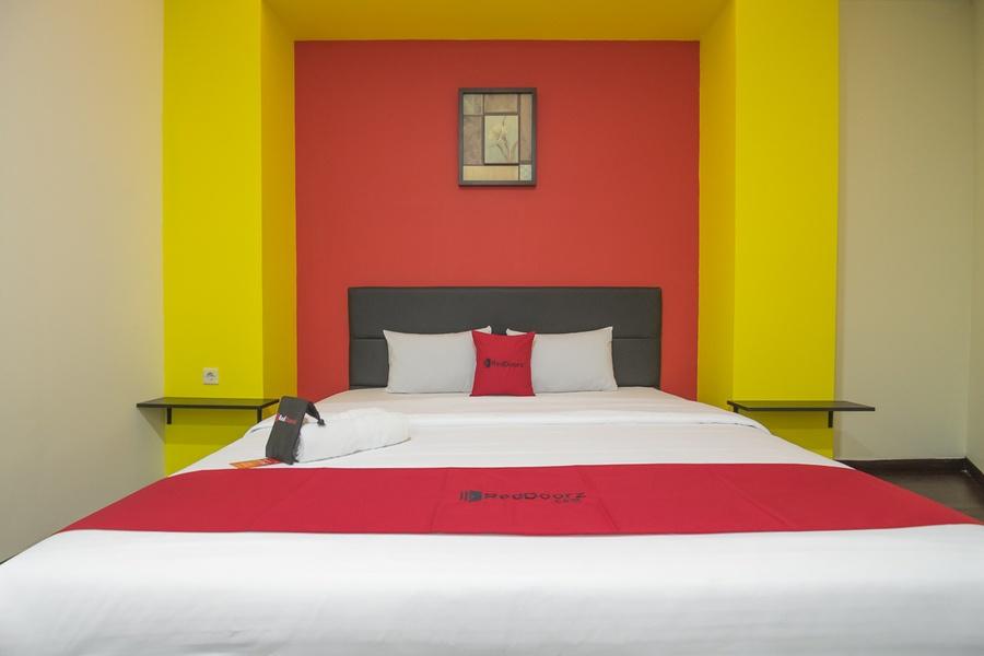 Reddoorz Near Itc Mangga Dua 12/37