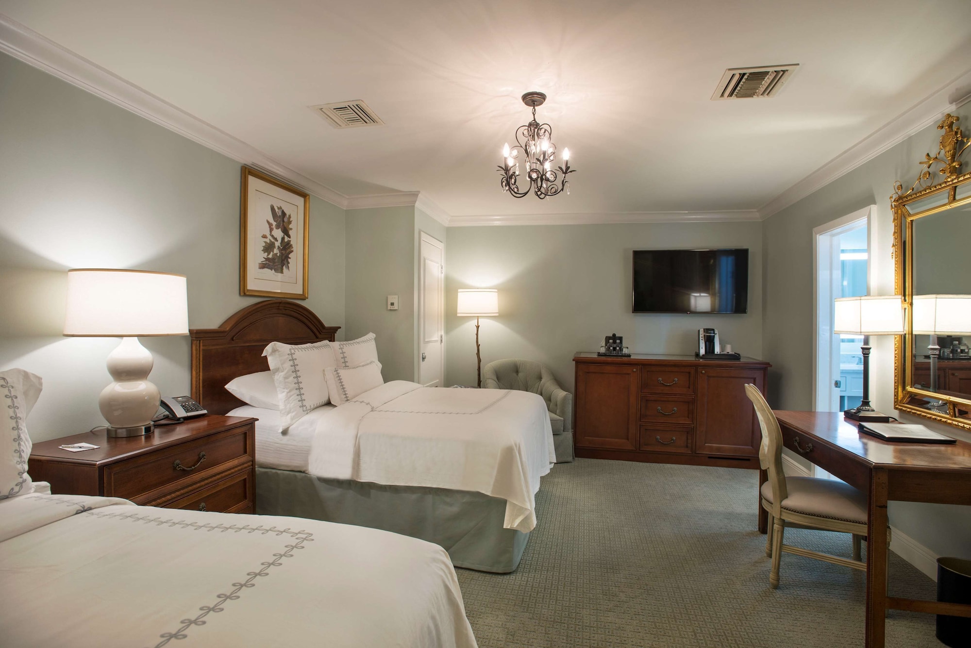 DELUXE, DOUBLE BED