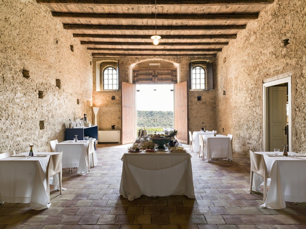 Wine Relais Feudi del Pisciotto 43/50