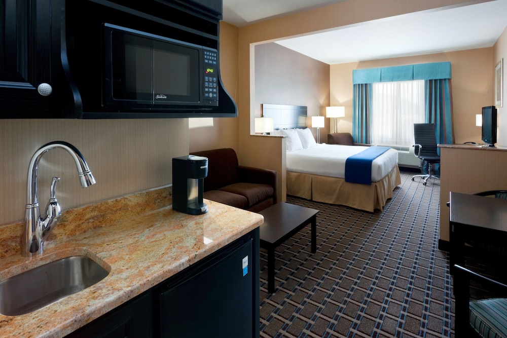 Holiday Inn Express Hotel Suites West Coxsackie 17/57