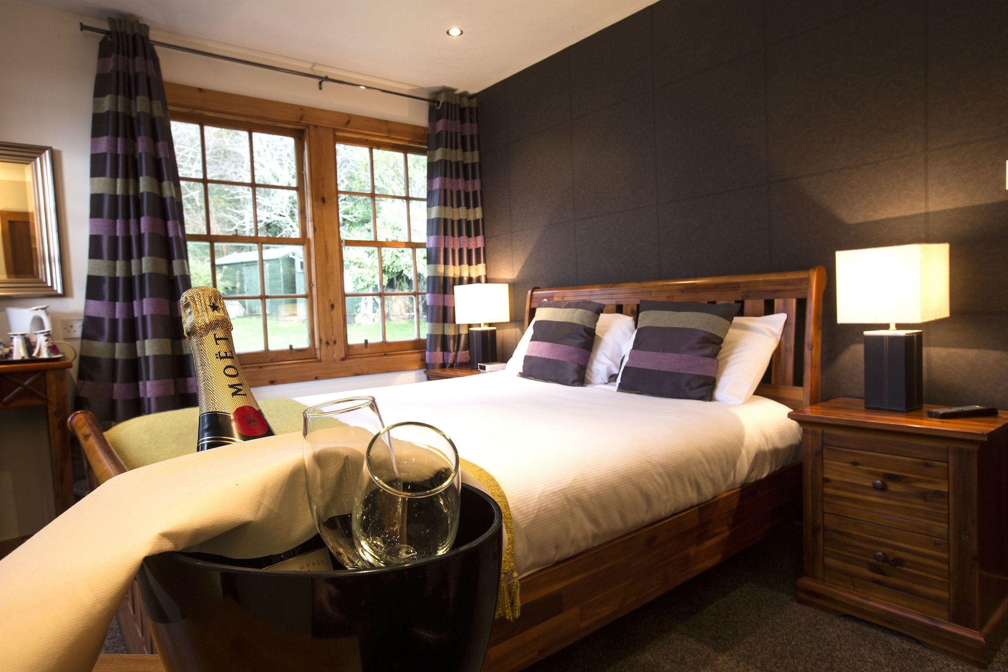 SUPERIOR, DOUBLE BED