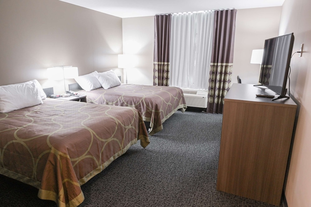 Super 8 by Wyndham Moosonee 25/50