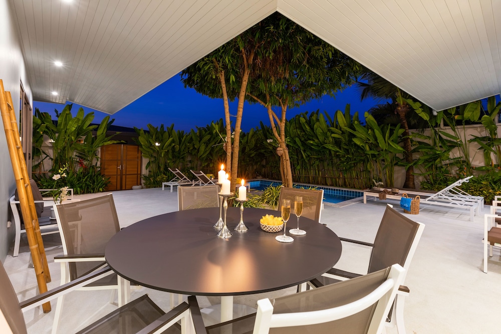Villa White Orchid 32/50