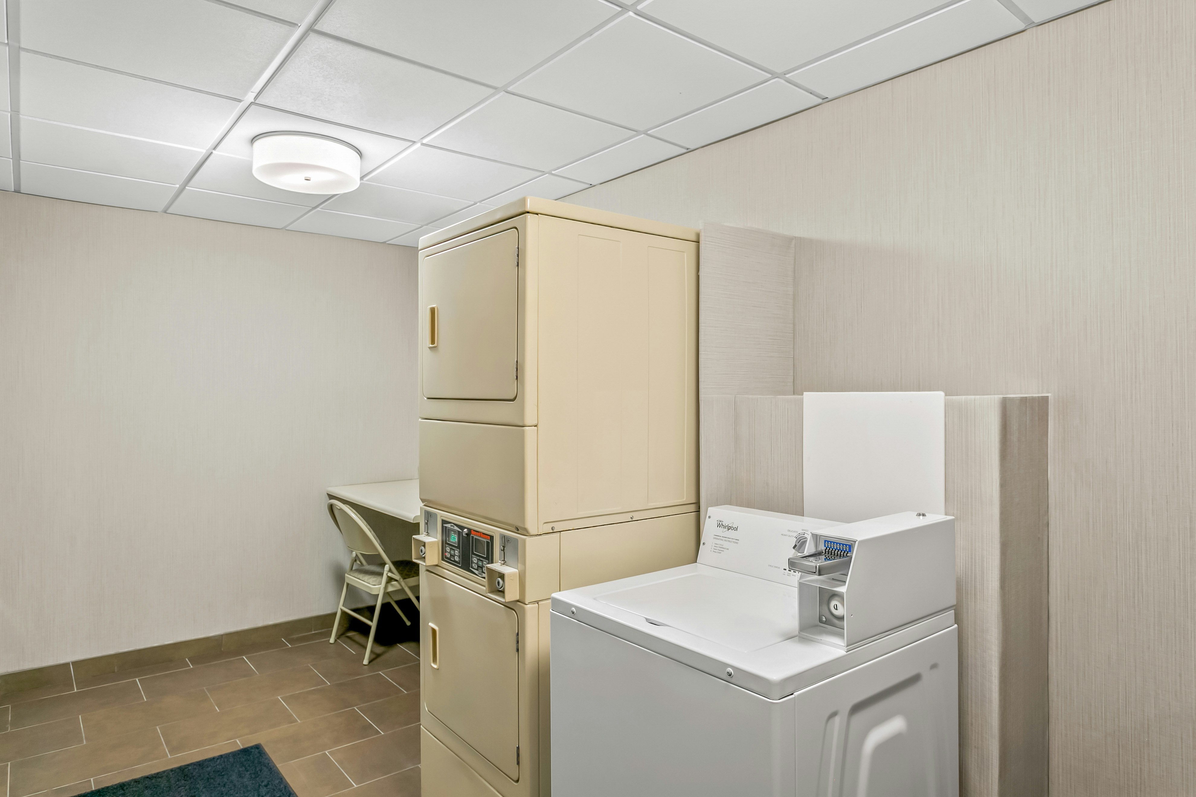 Hampton Inn Bowie 7/42