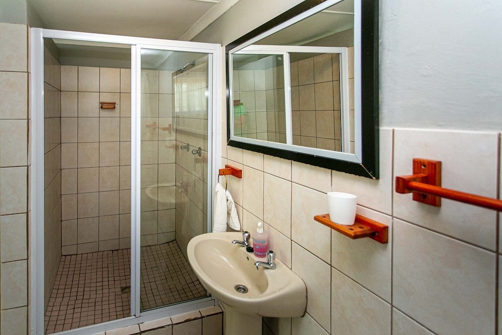 Langenhoven B And B 45/50