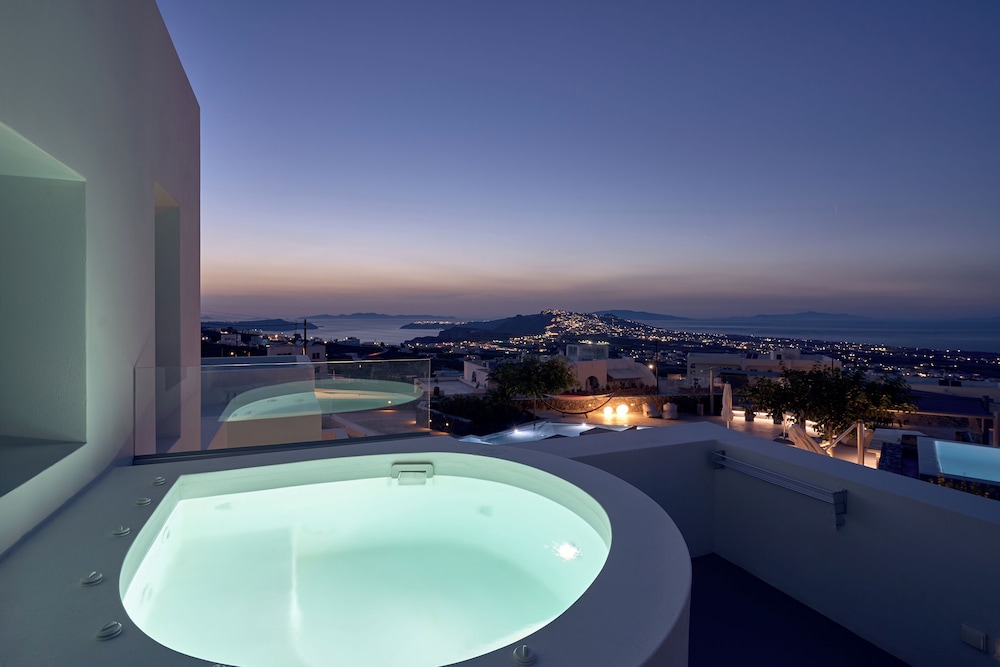 Nova Luxury Suites 30/50