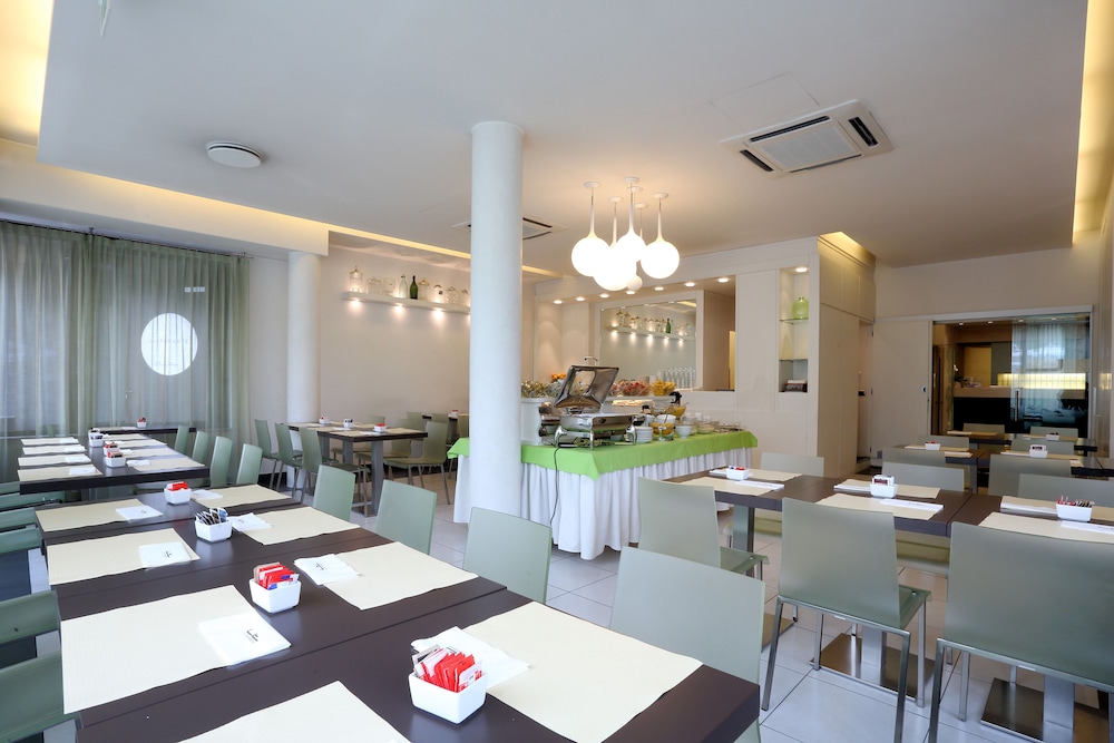 restaurant-cafeteria
