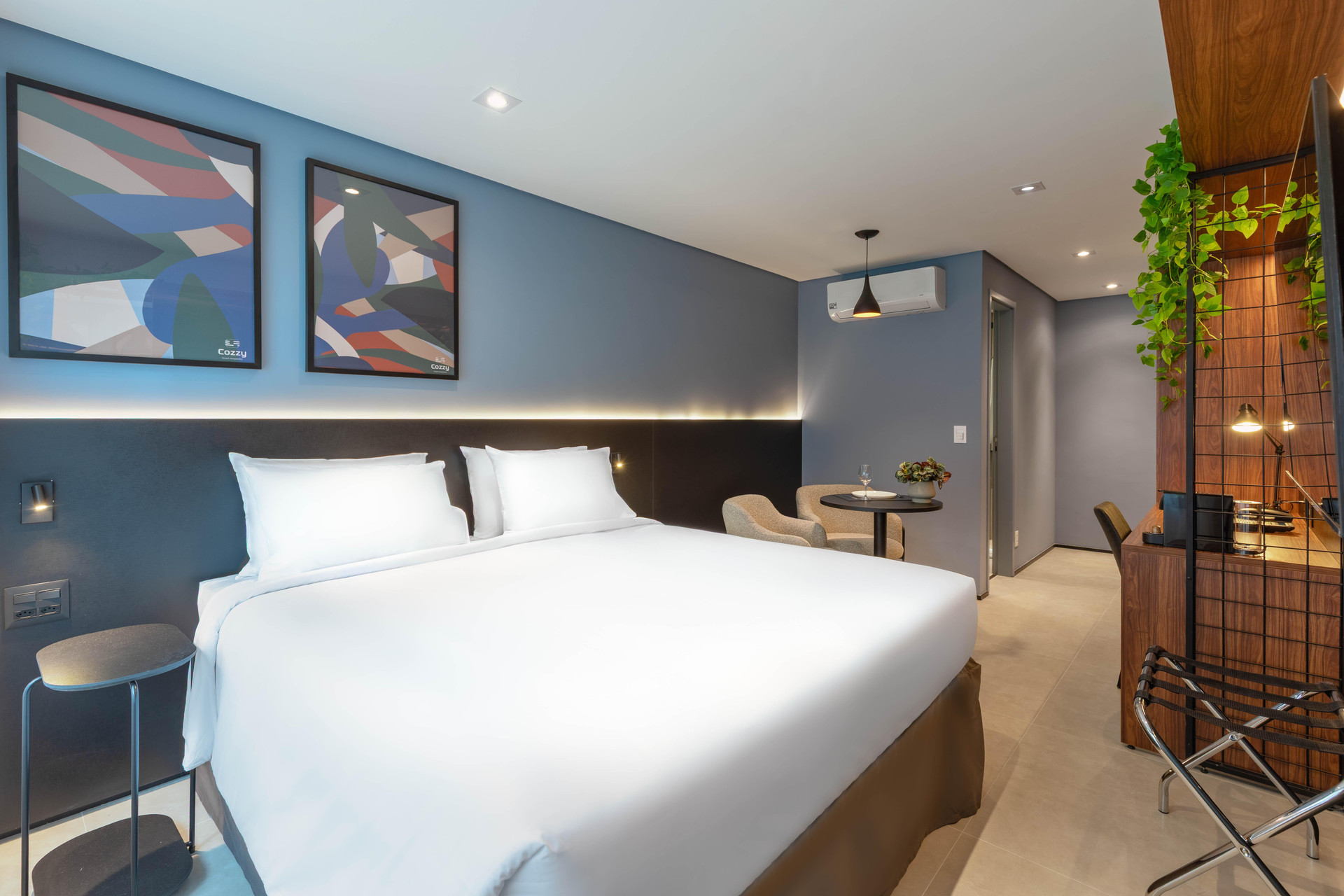 Deluxe, Suite, Double Bed, Street View