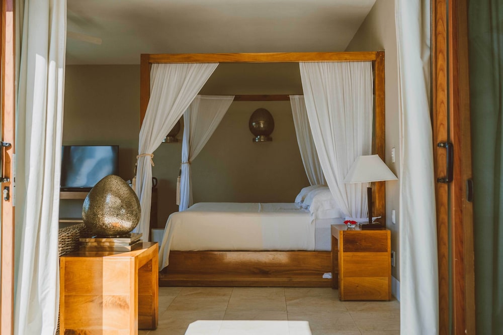 JASHITA HOTEL BOUTIQUE 27/84