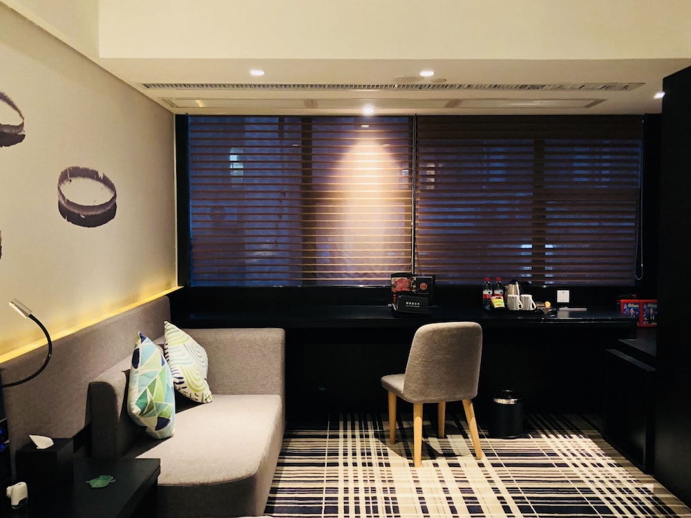 Likto Hotel 37/64