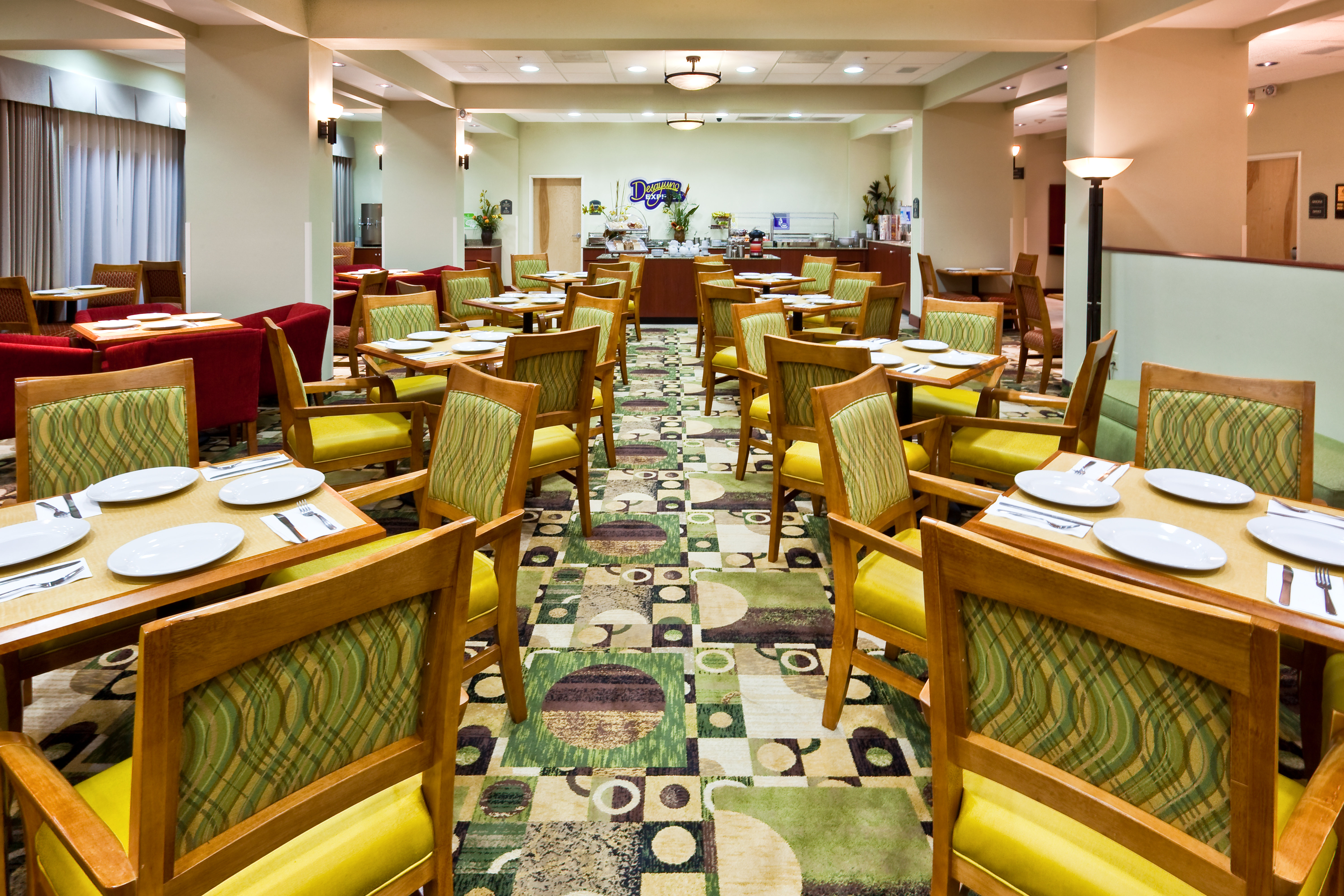 Holiday Inn Express And Suites Monterrey Aeropuerto 57/78