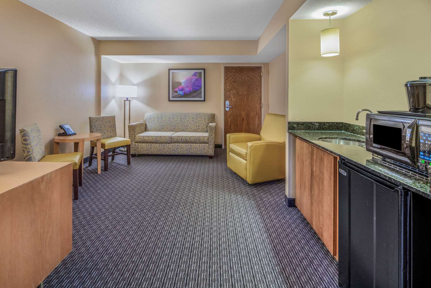 La Quinta Inn Suites By Wyndham Naples Downtown 25/48