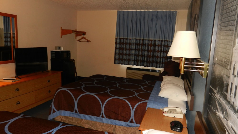 Super 8 By Wyndham Potosi 7/29