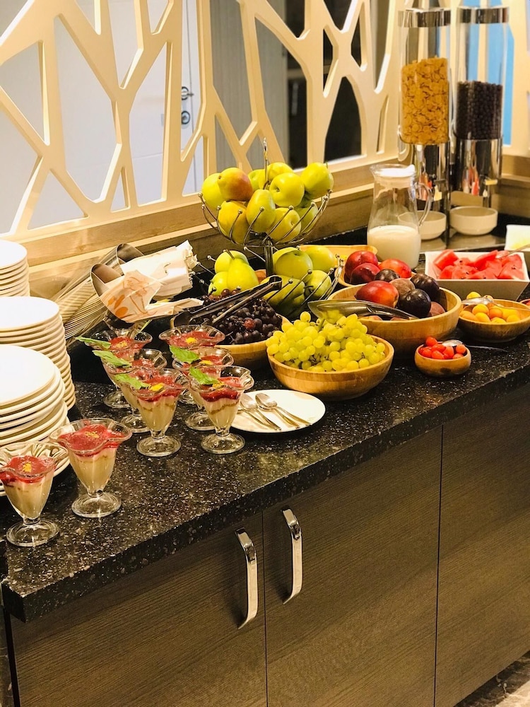 Yeni Bahar Otel 18/40